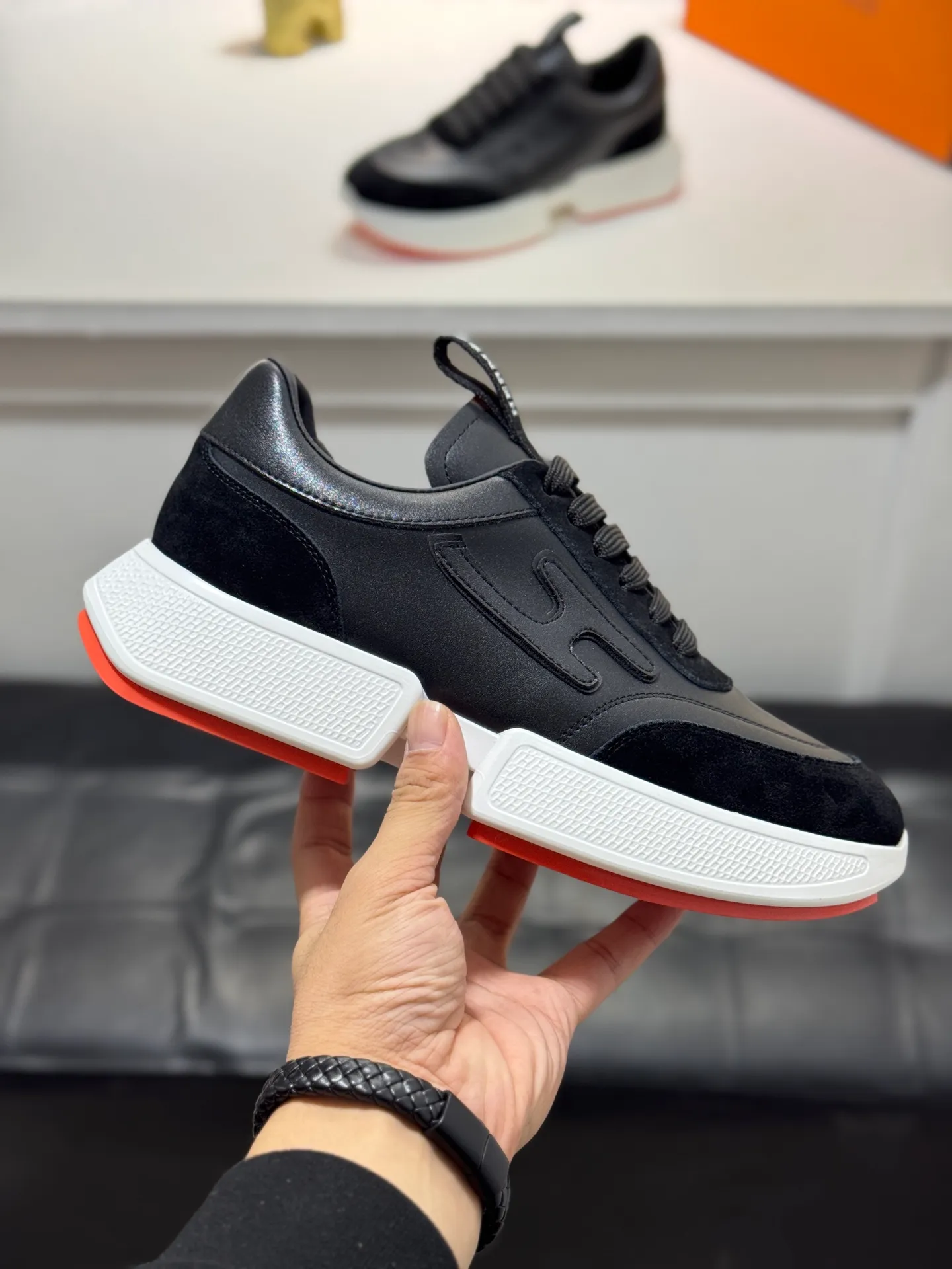 Men's shoes 💰480【New style】🪷🪷Top quality goods🇮🇹🇮🇹New style "Hermès" Hermès top purchasing agent🔍🔍New products from men's counter The upper is made of cowhide leather ~ Sole: The original factory's exclusive movable molded foam outsole, light ~ super comfortable, original factory follow-up goods, 🔍🔍 high quality, can be entered and exited the counter at will, multiple colors are available, welcome to compare Size: 38-44 (45. Customized